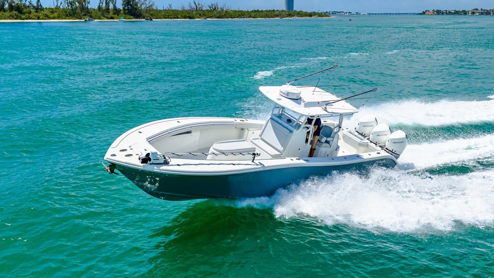 Yellowfin 36 Offshore in Motion