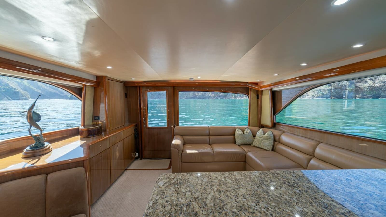 2006 Viking 56 "Scandaloso" - Salon