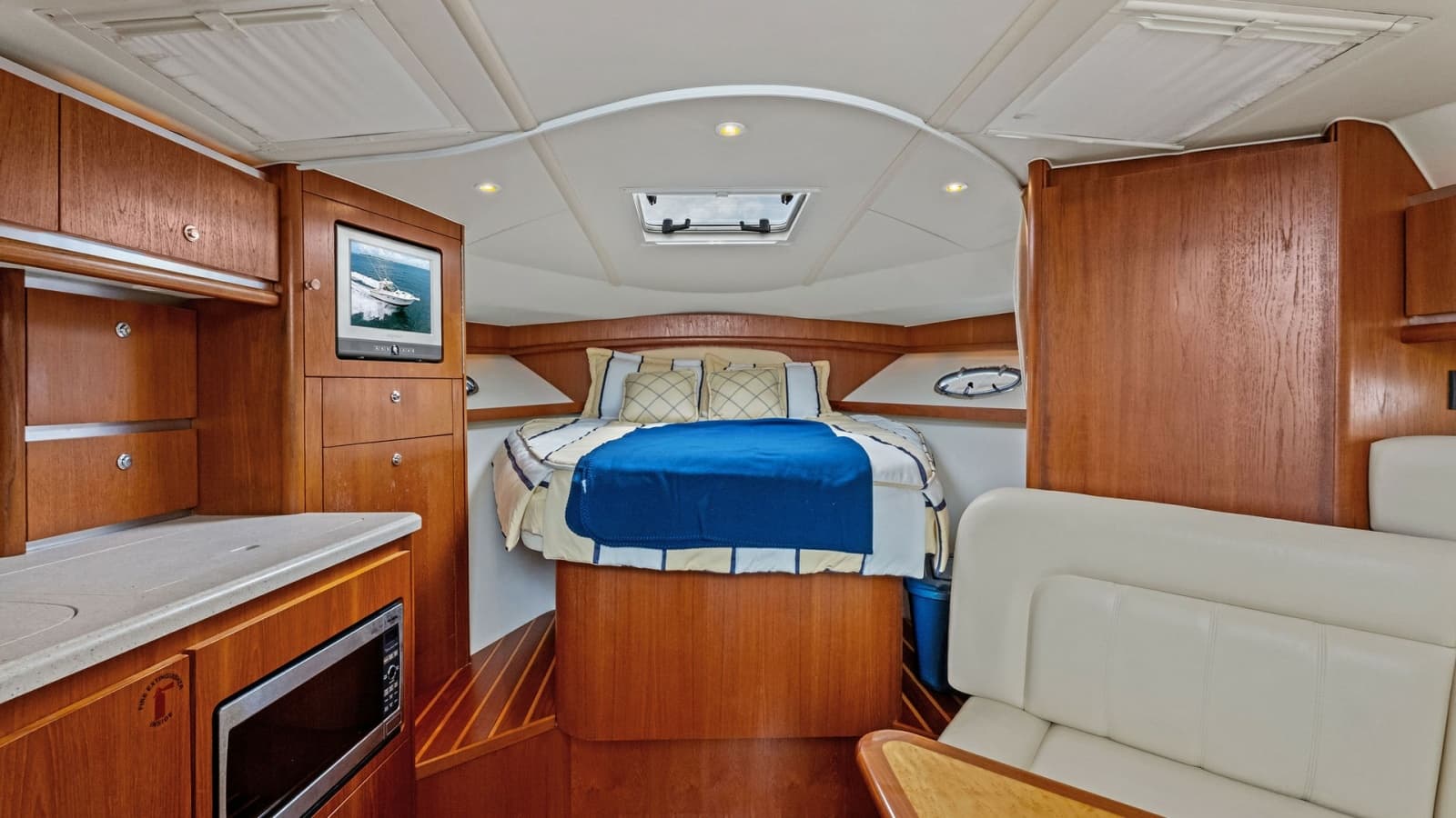 Luxurious Forward Cabin View