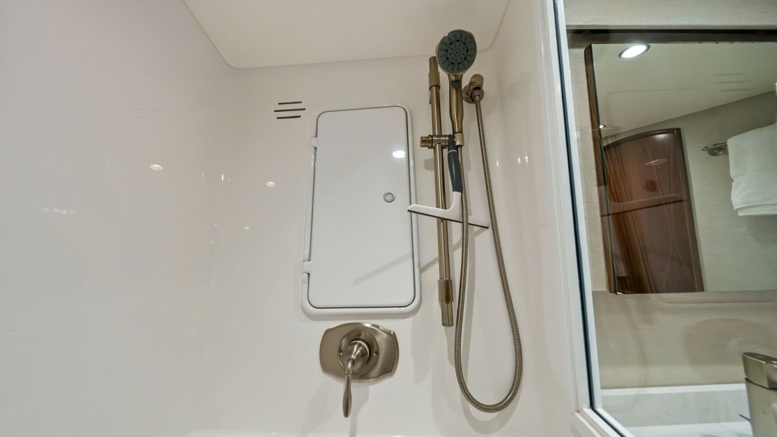 En-Suite Bathroom Shower Detail