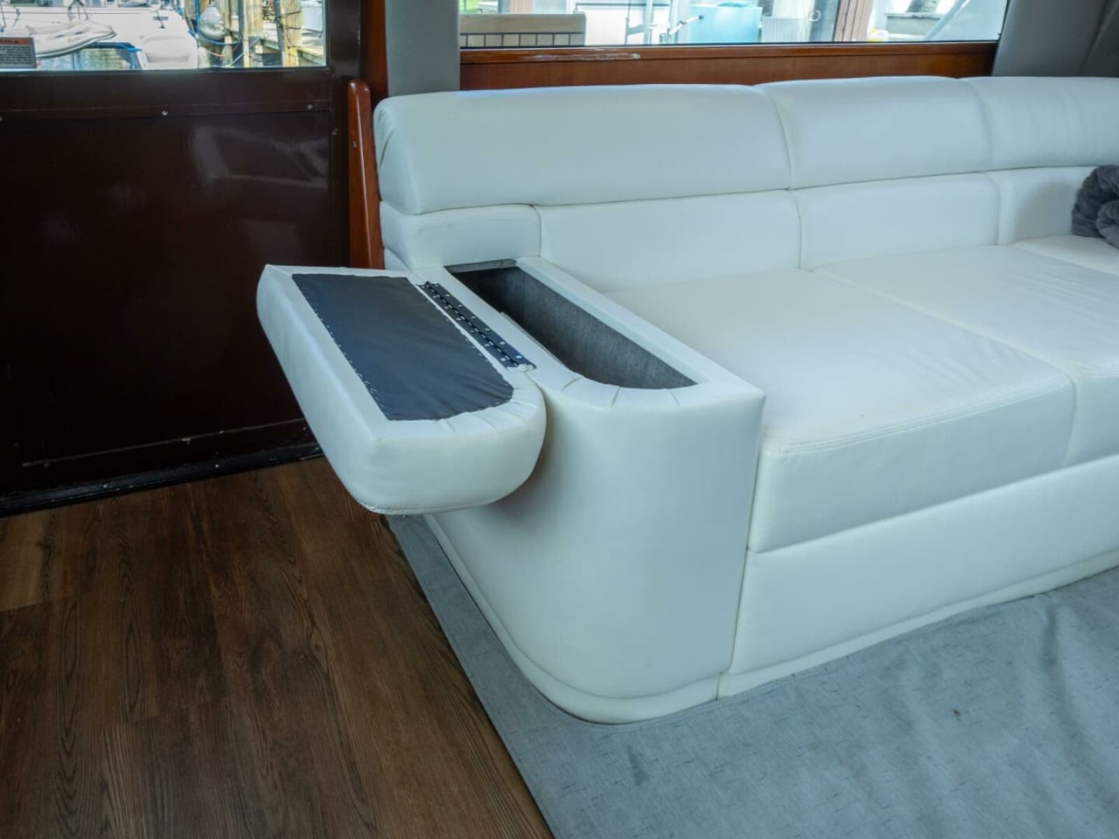 Viking 58 BAREFOOT - Salon