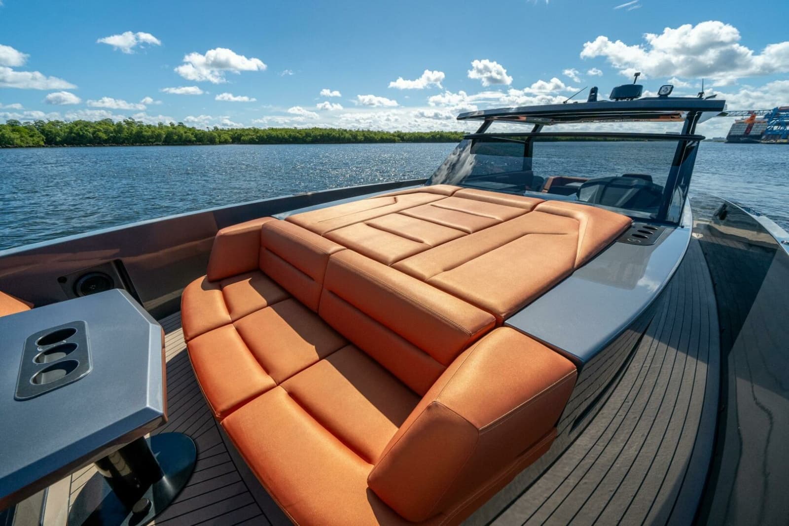 2022 Vanquish Yachts VQ45