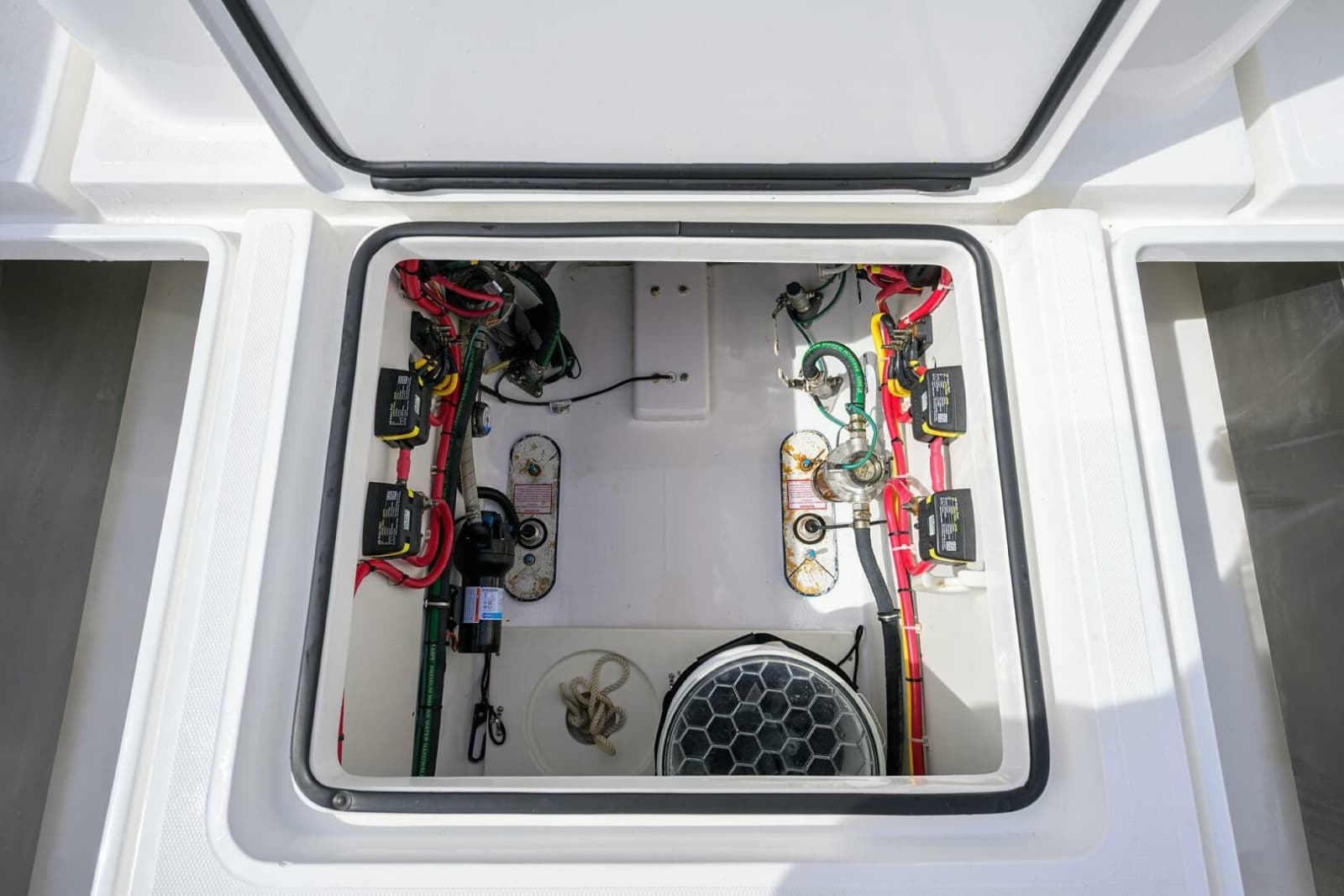 2018 Buddy Davis 42 Center Console - Cockpit