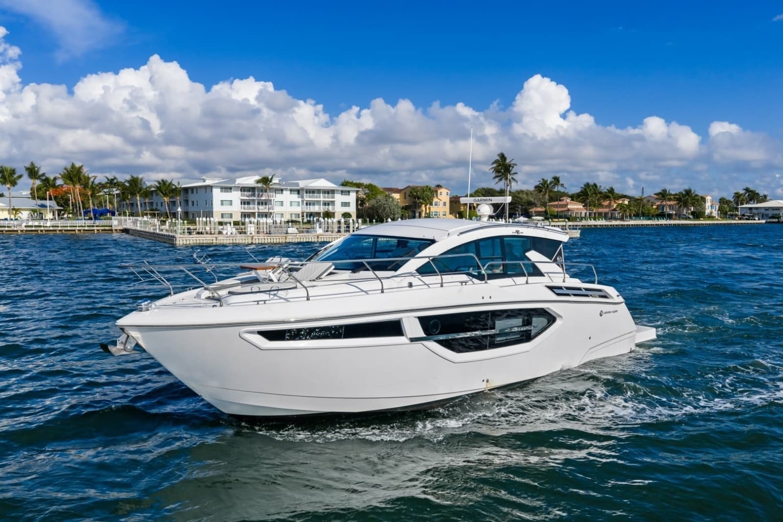 2023 Cruisers Yachts 42 Cantius
