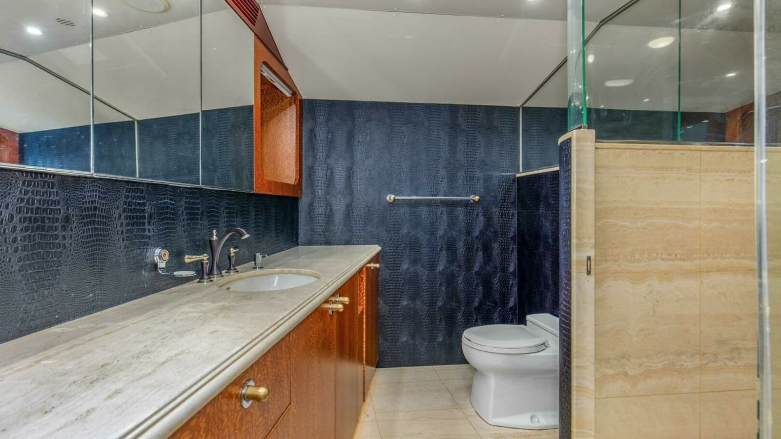 1989 116' Feadship Sport Fisher- Boss - Master Stateroom Head/Shower Stall