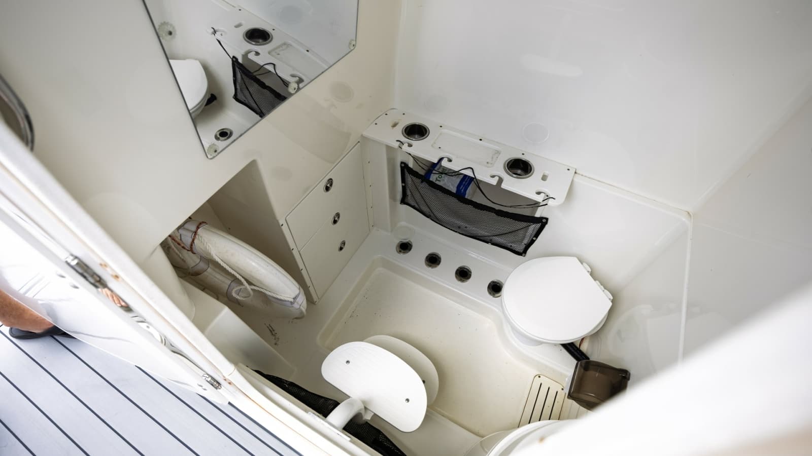 Compact Head Compartment Interior