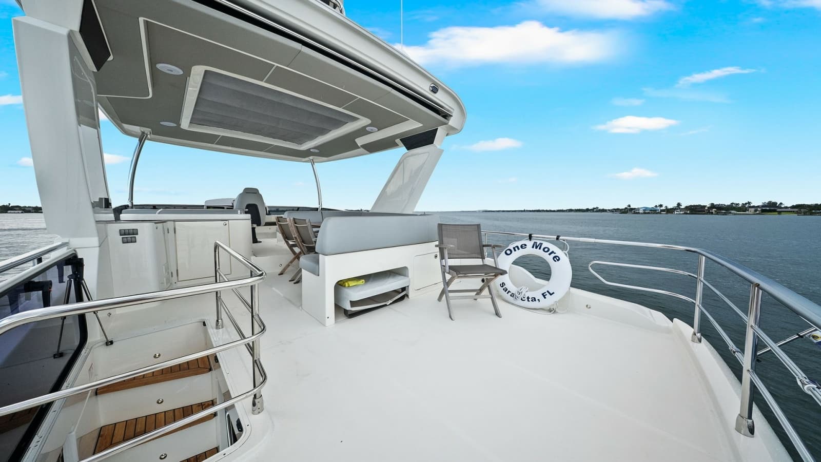 Spacious Flybridge with Seating Area
