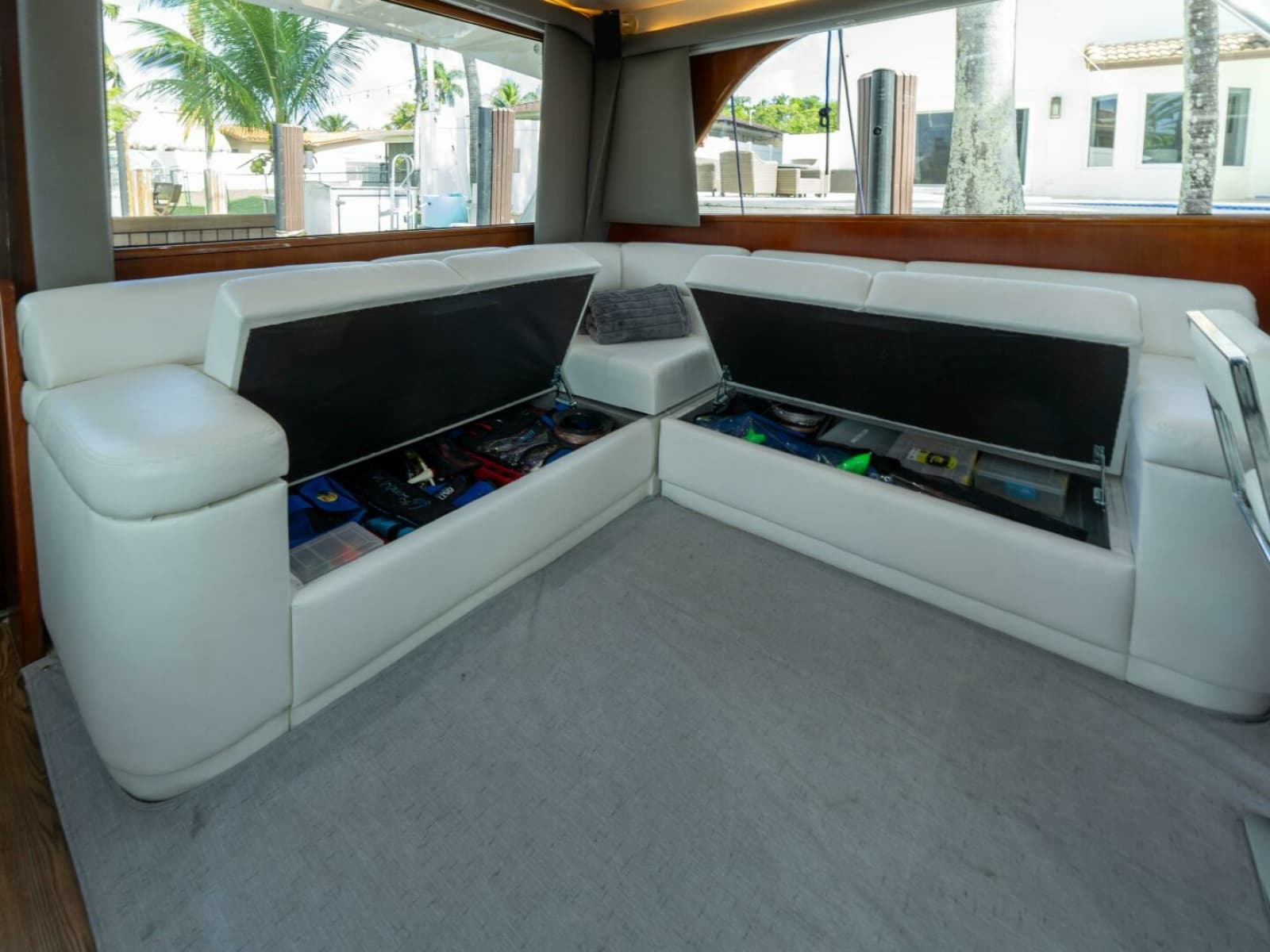 Viking 58 BAREFOOT - Salon