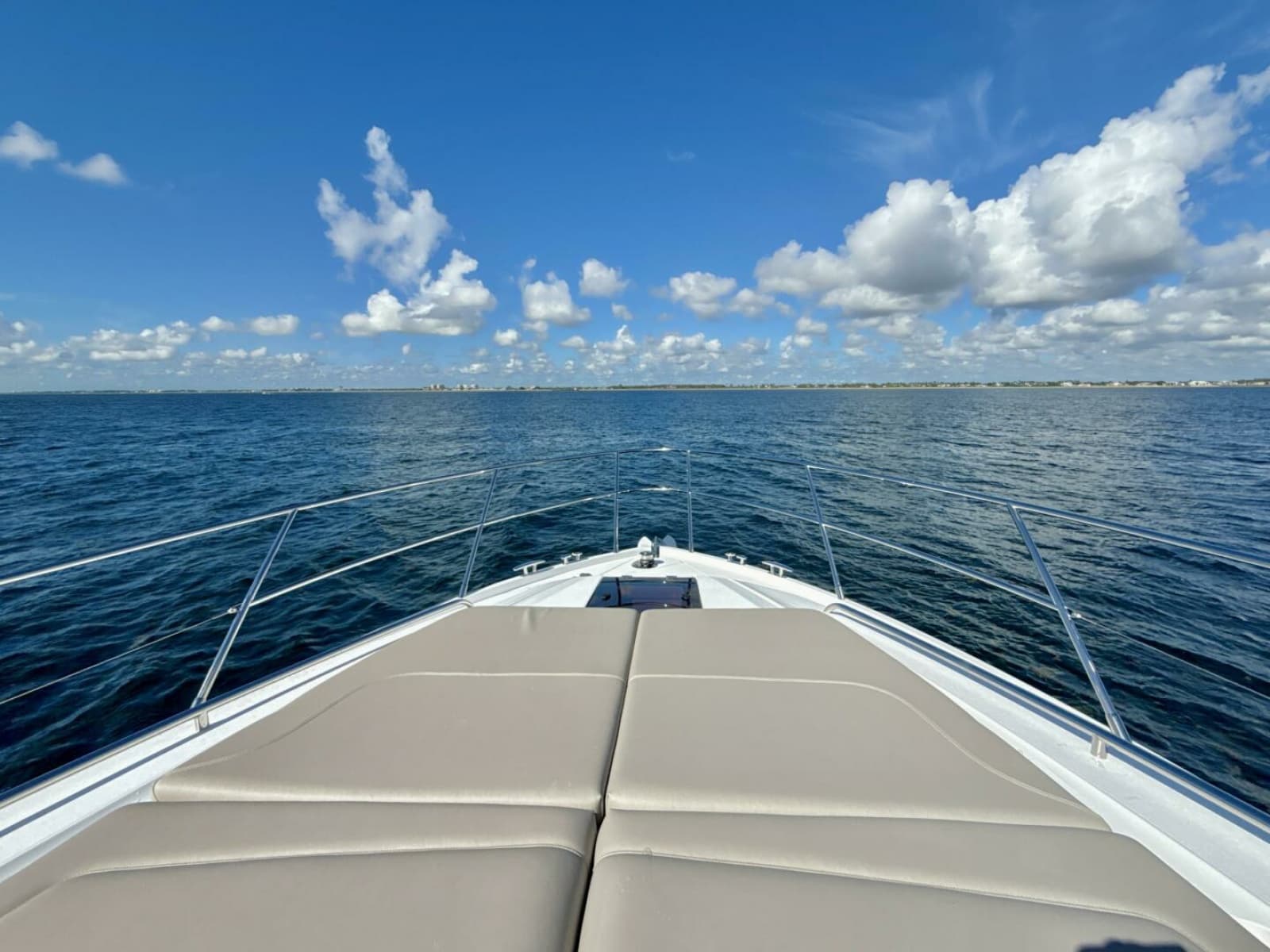 Princess 50 - Bow