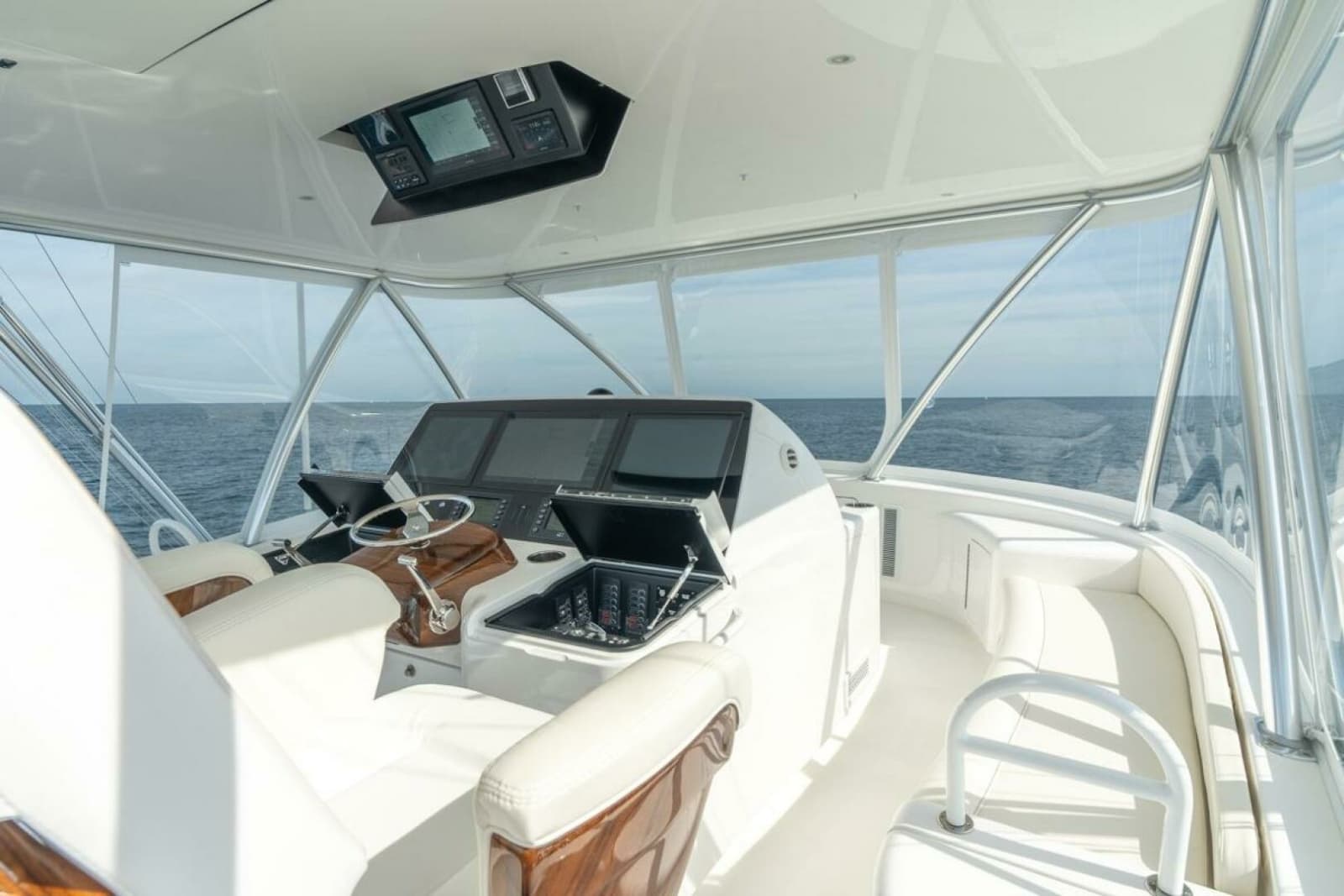 Viking 64 - Helm
