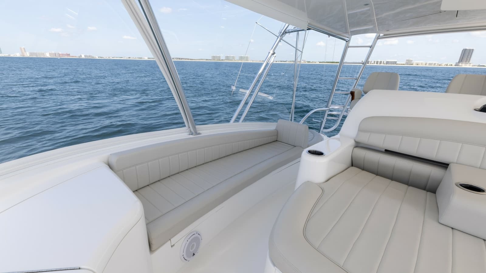 Flybridge Seating with Ocean View