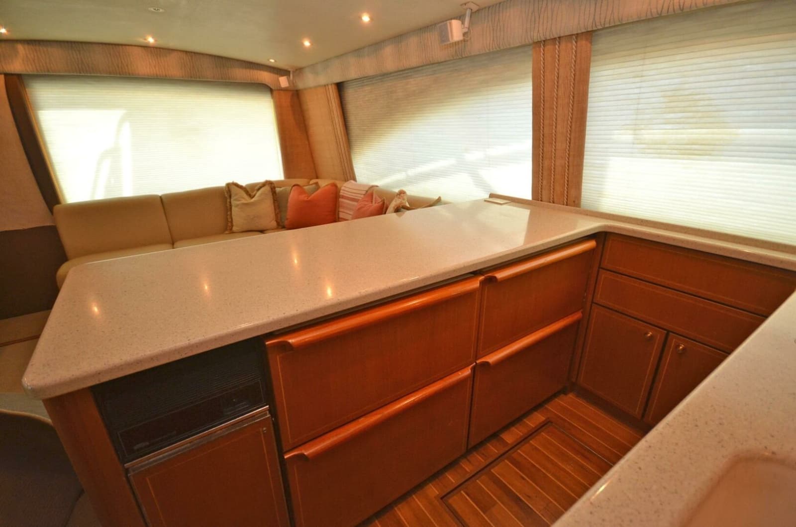 Ocean Yachts 50 GOLD COAST - Galley Sub Zero Drawers