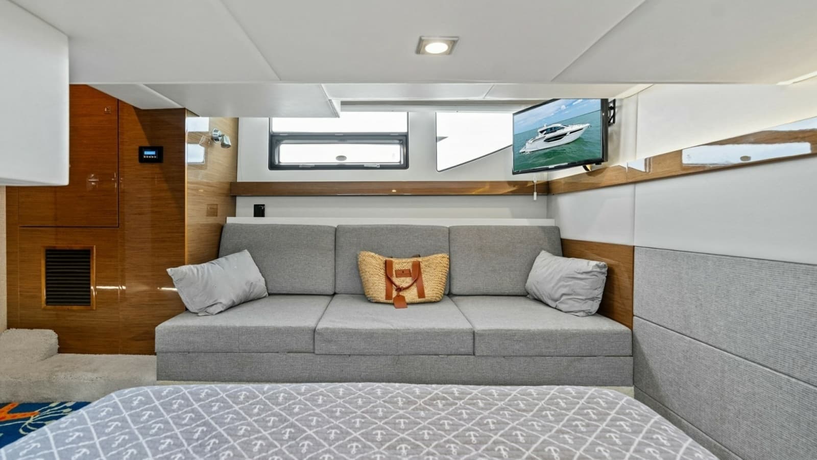 2019 Cruisers Yachts 42 Cantius 'Truly Ineffable'