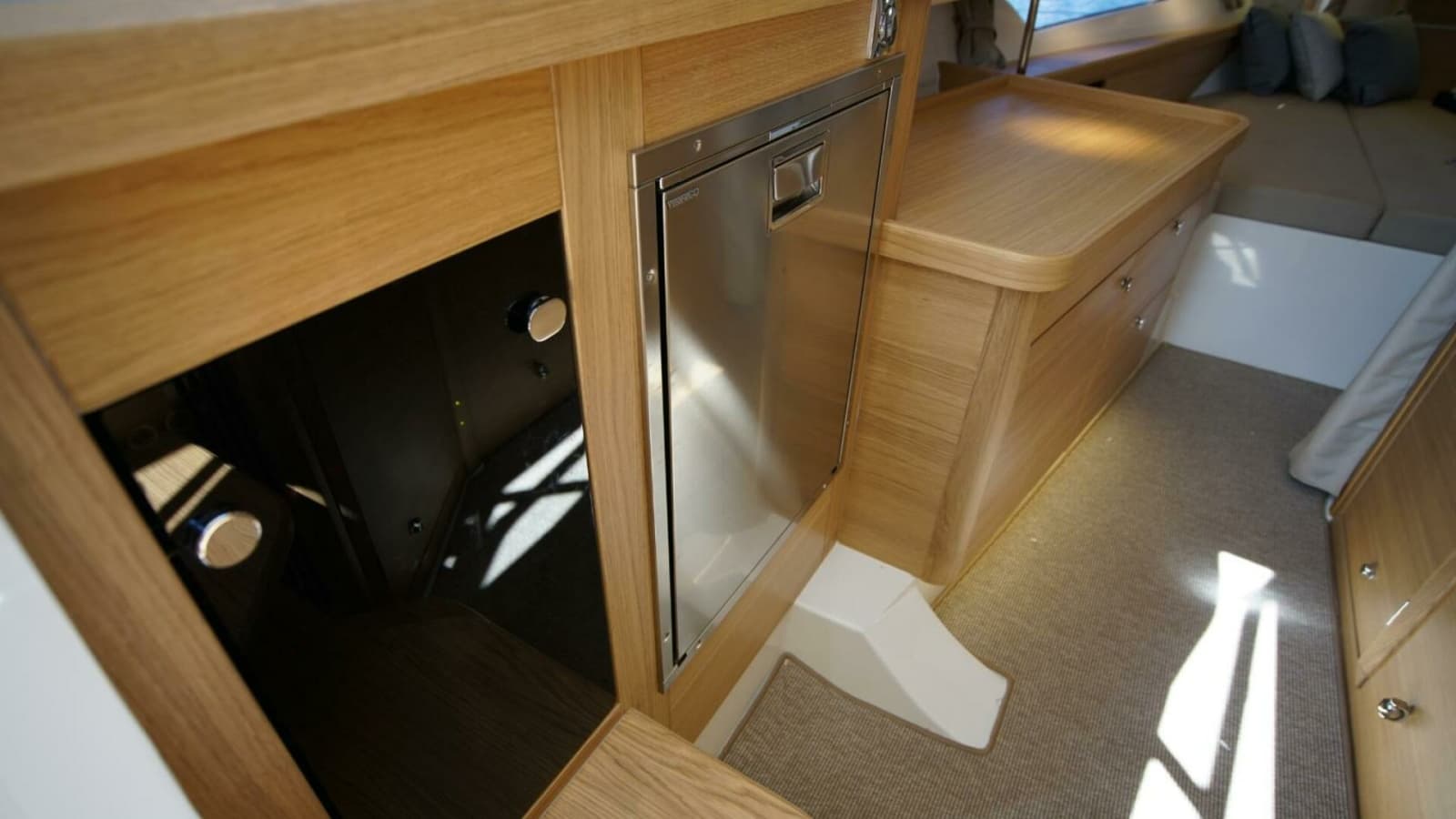 2025 Nimbus Tender 11