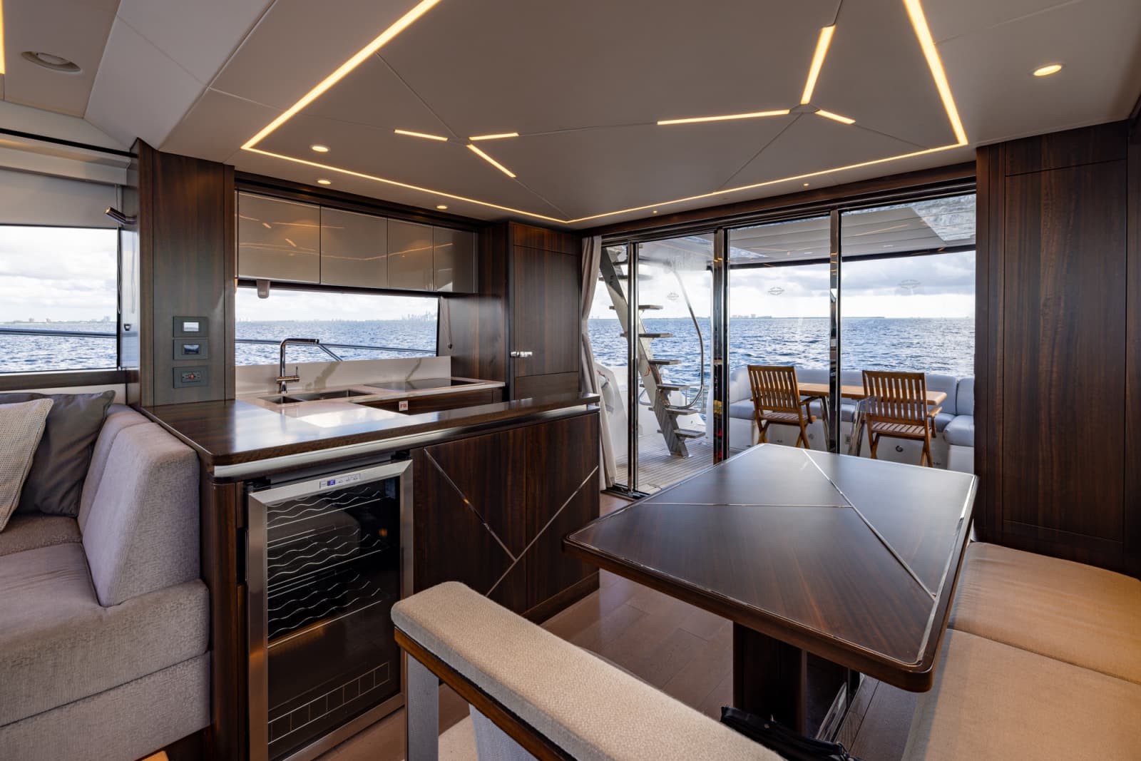 2022 Sunseeker Manhattan 68