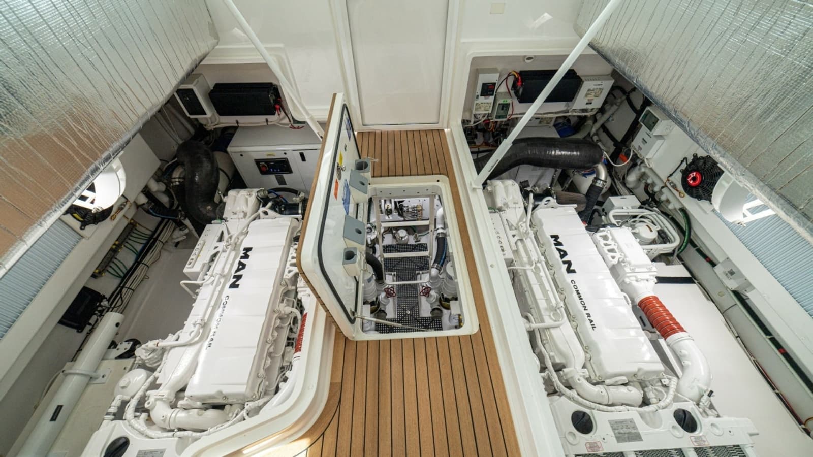 2023 Viking 46 Billfish Engines
