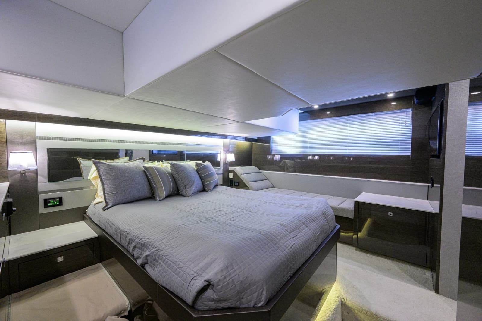 2020 Cruisers 46 Cantius