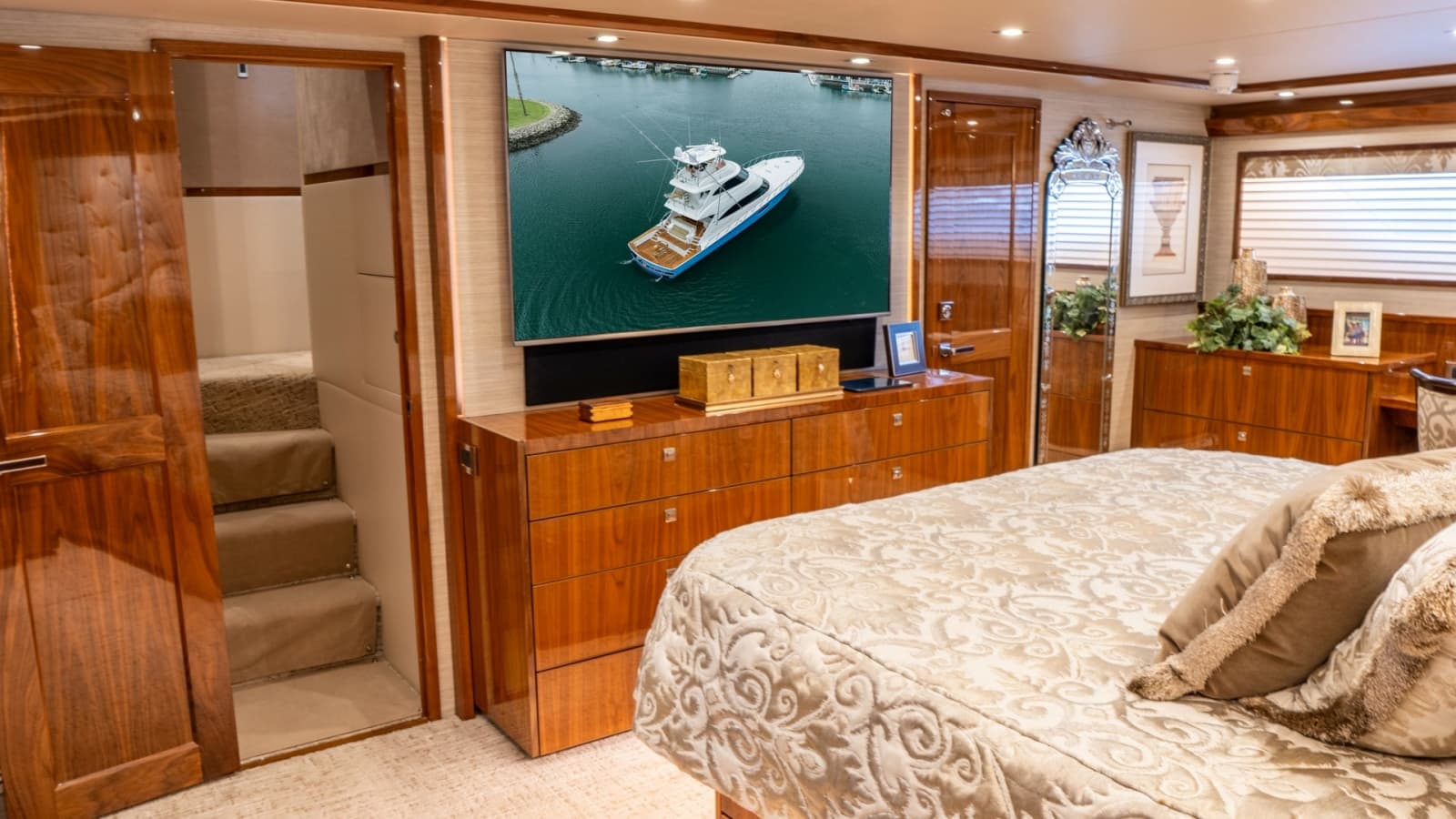 2020 Viking 92 Skybridge "After Midnight"