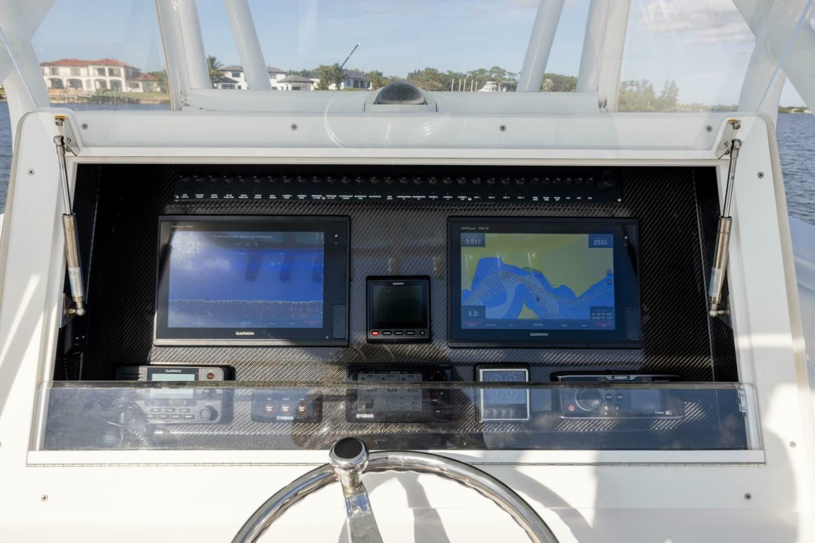 SeaHunter 33 Bloodline - Exterior Helm
