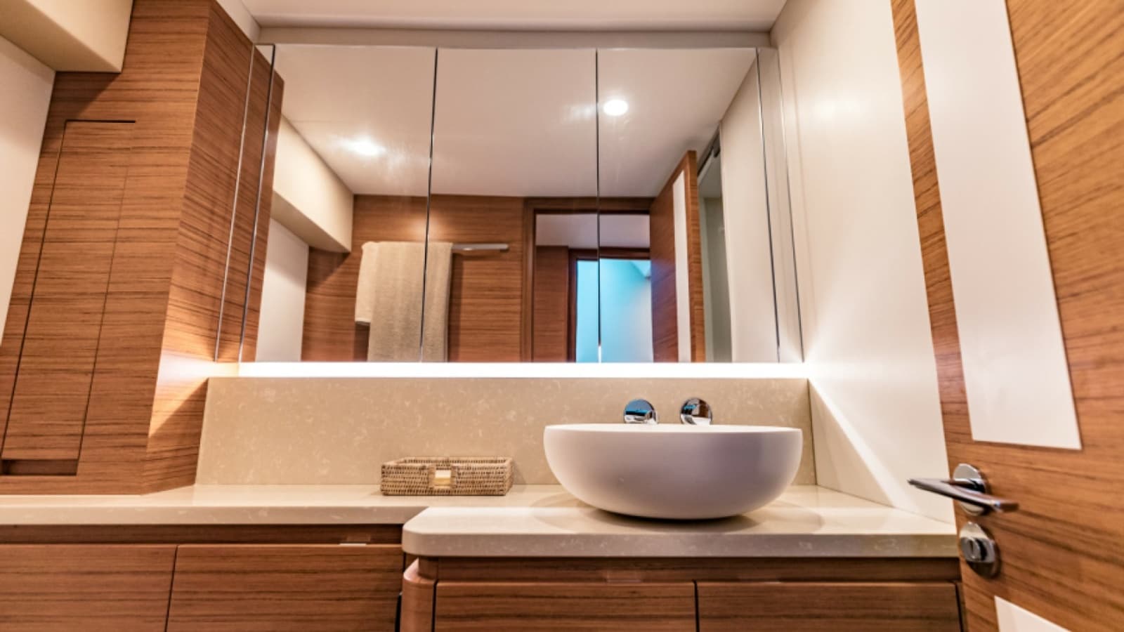 2020 Bertram 61 Convertible "SINE METU" - Luxurious Ensuite Bathroom