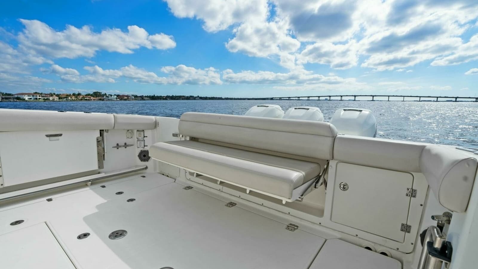 2019 Boston Whaler 380 Outrage 'Lima Kilo' - Seating
