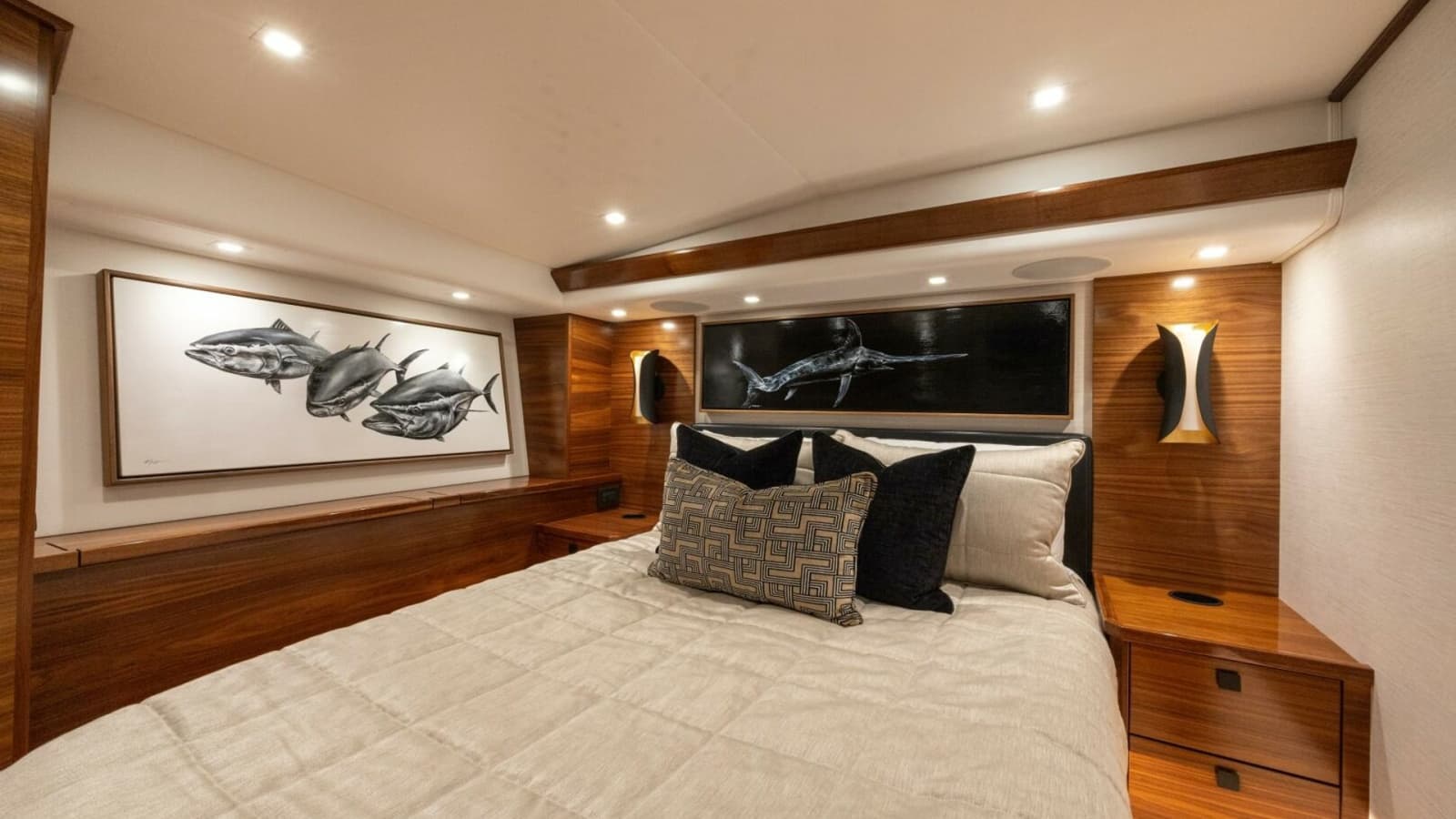 2025 82 Viking Convertible Boujie Starboard Stateroom (1)