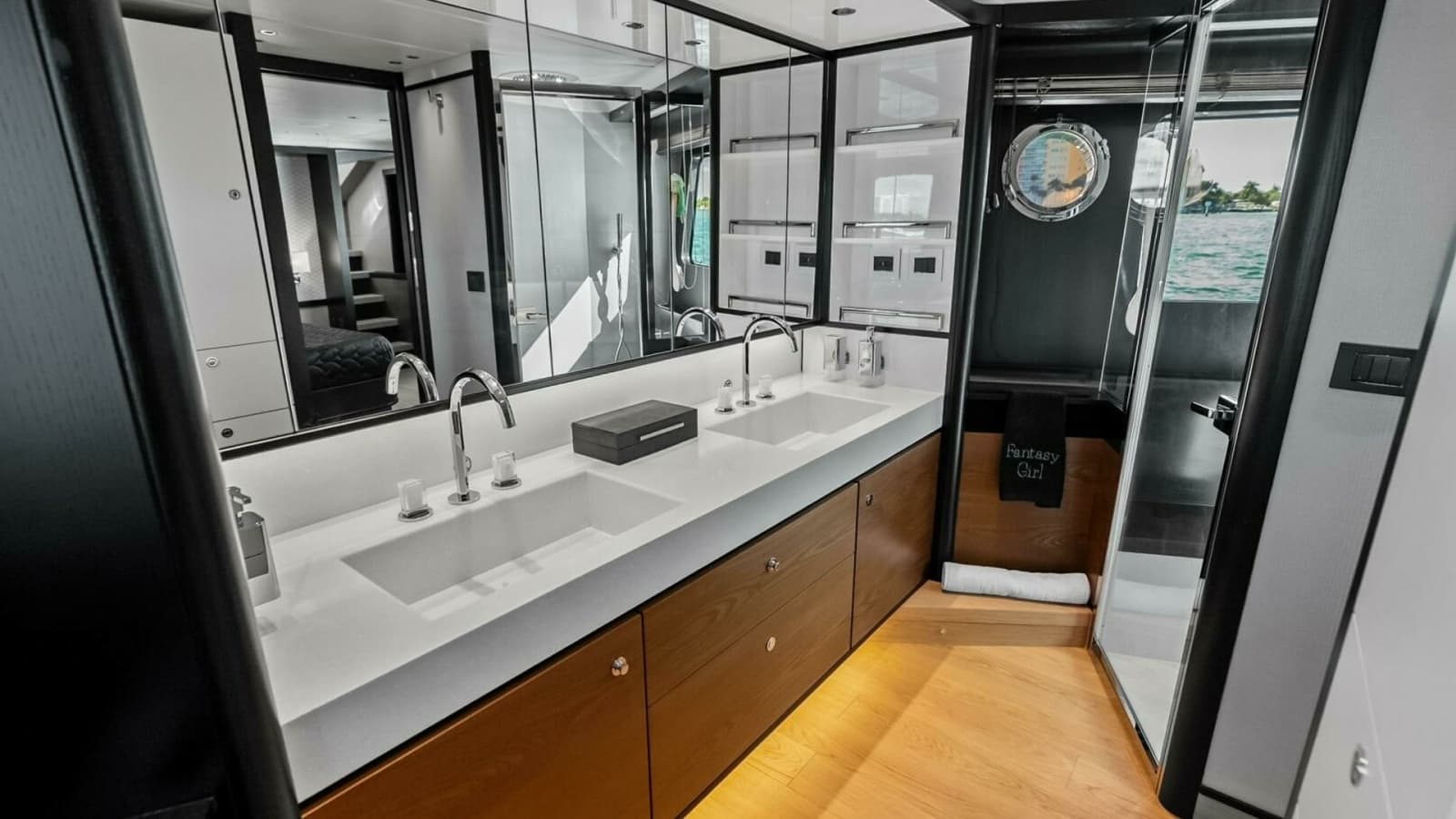 2025 Absolute 75 Navetta