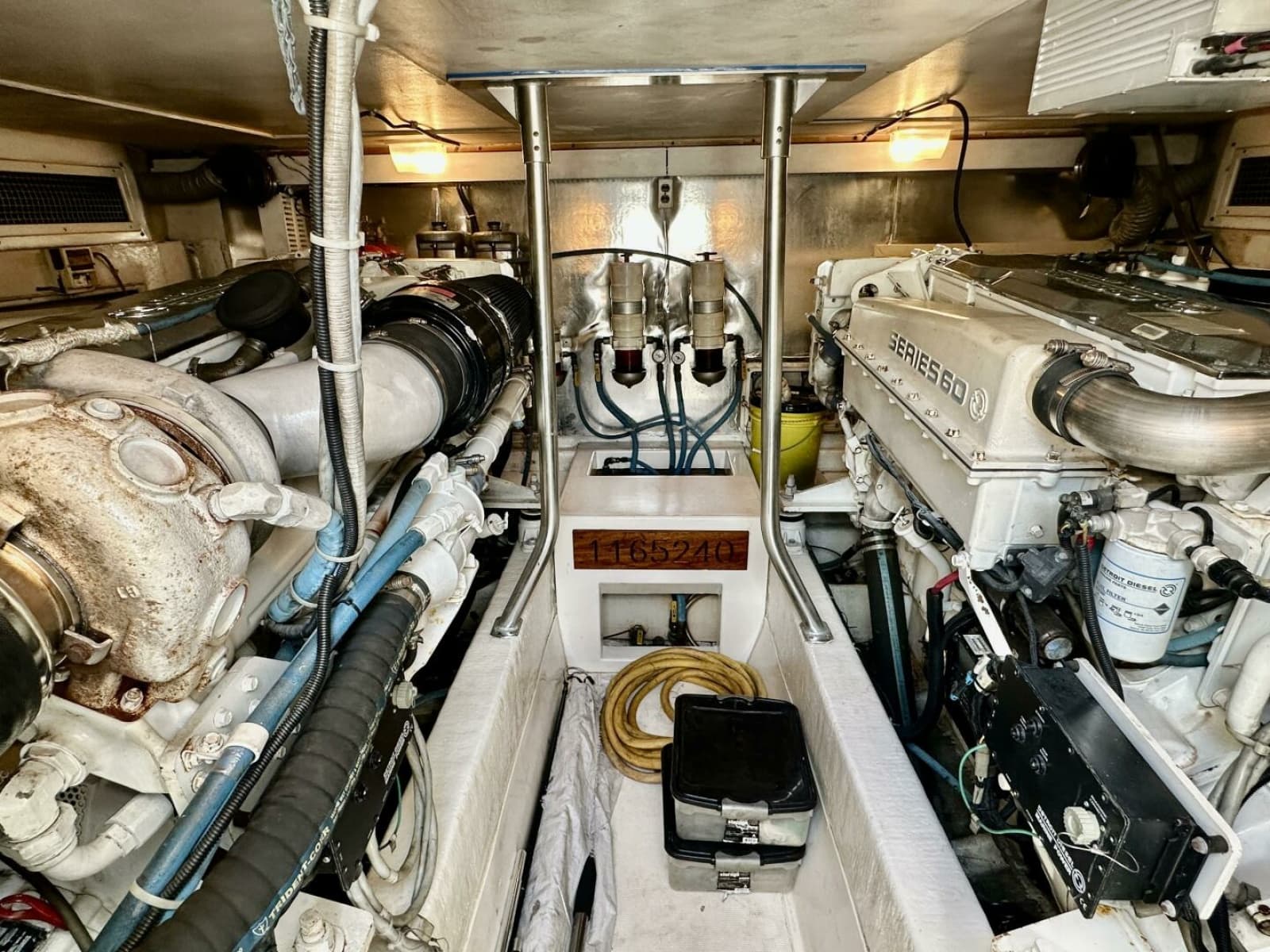 Ocean Yachts 50 GOLD COAST - Engine Room