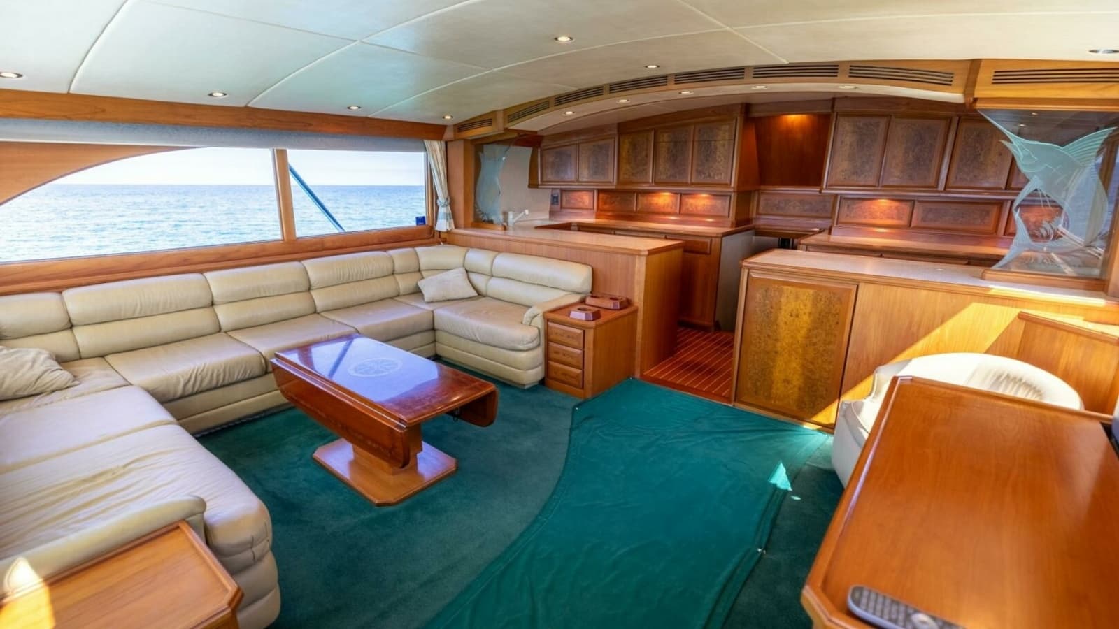 1998 Miller Marine 60' Convertible CAT'N'AROUND-Salon 3