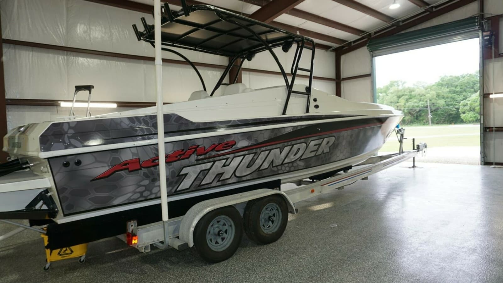 1998 32 Active Thunder 32 CC Ms. Rita Profile (4)