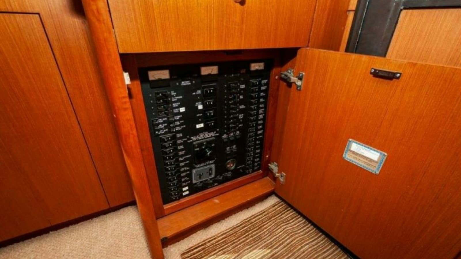1998 Ocean Yachts 48 Super Sport Breakers