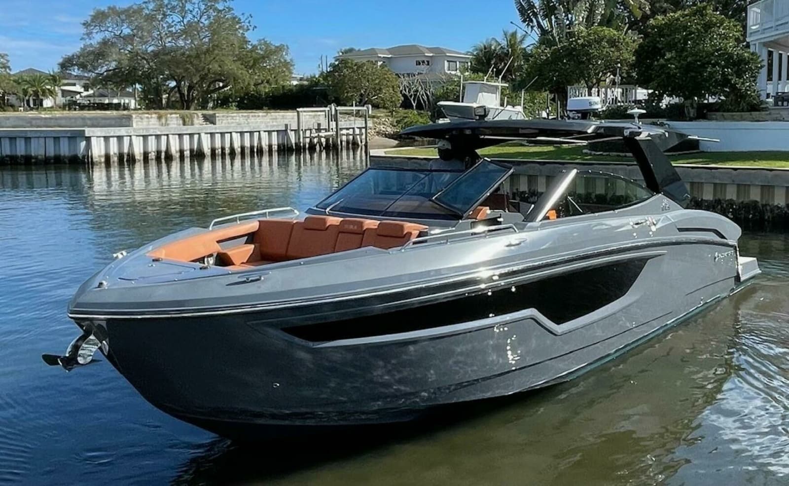 Cruisers Yachts 38 GLS -