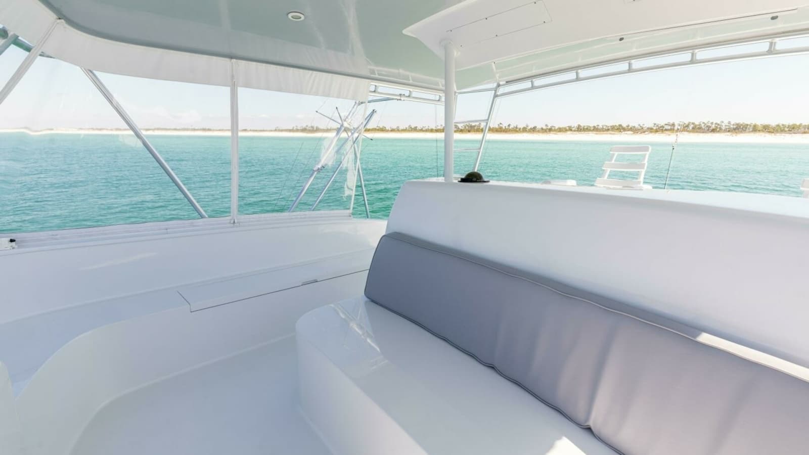 1998 Miller Marine 60' Convertible CAT'N'AROUND-Helm Seat