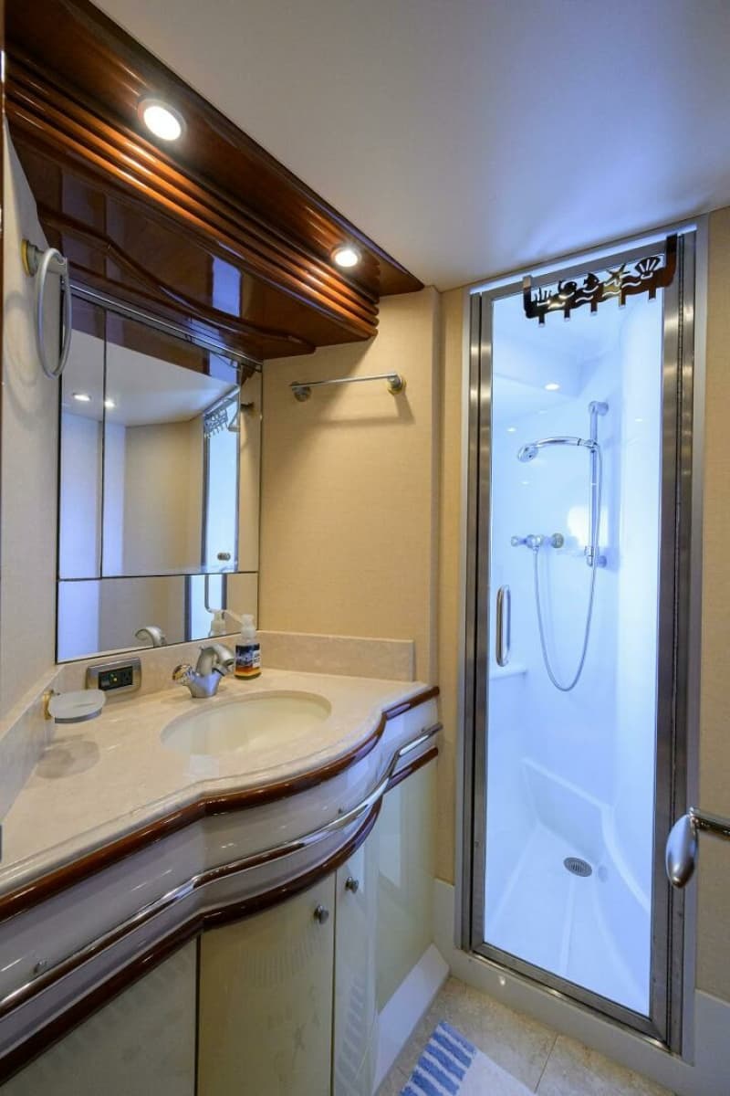 2005 Marquis 65 Motor Yacht