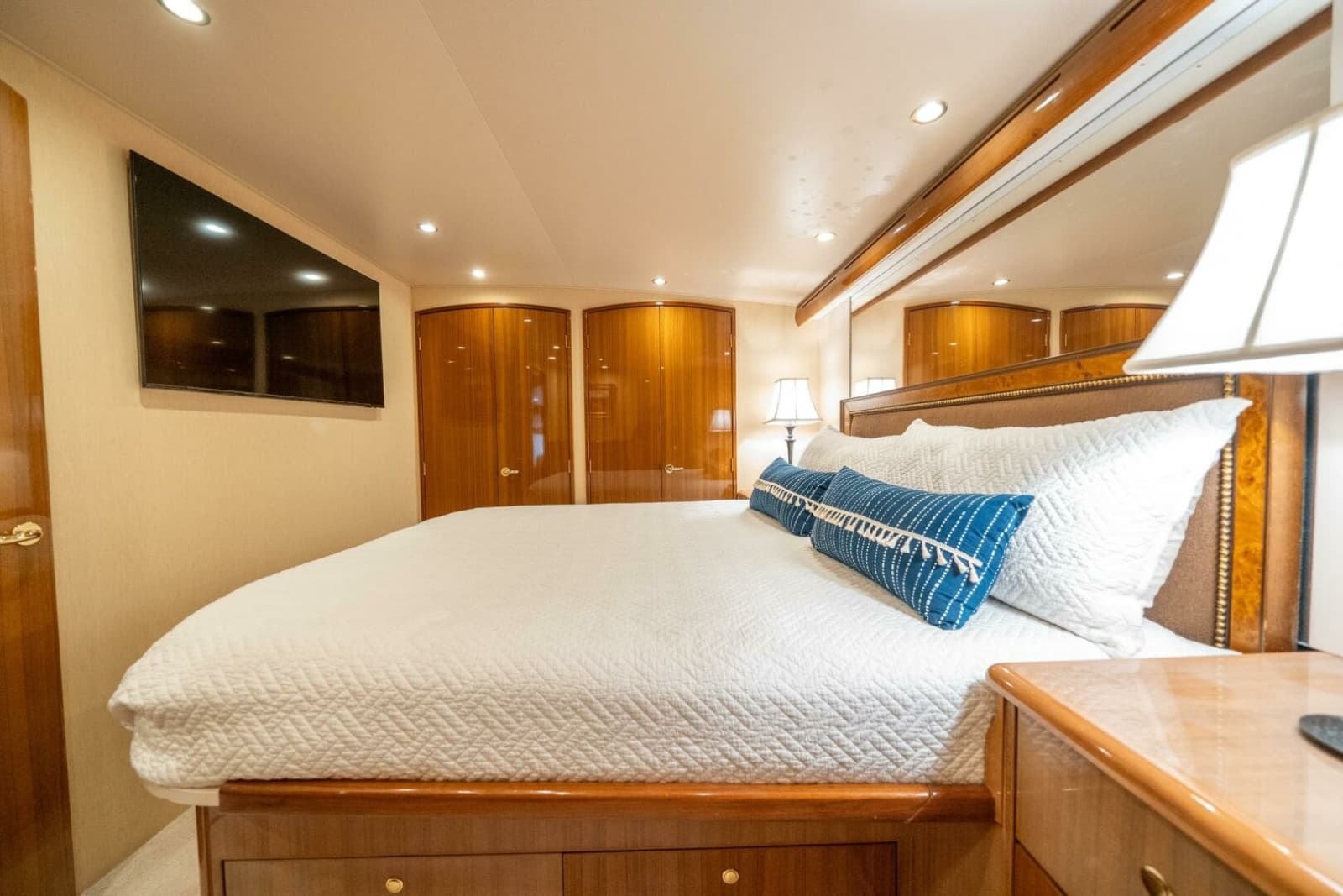 2006 Viking 68 Convertible