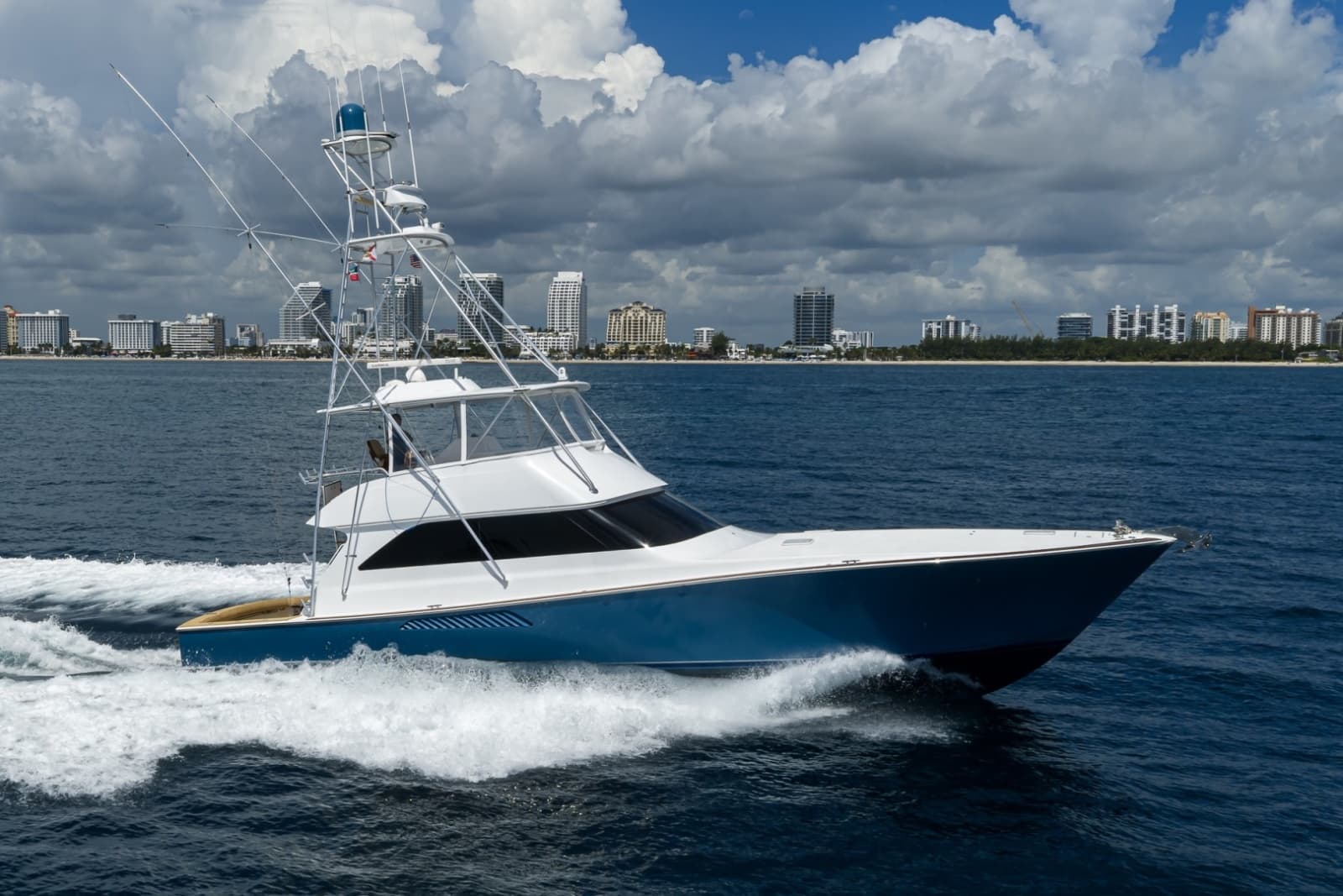 2002 Viking 61 Convertible