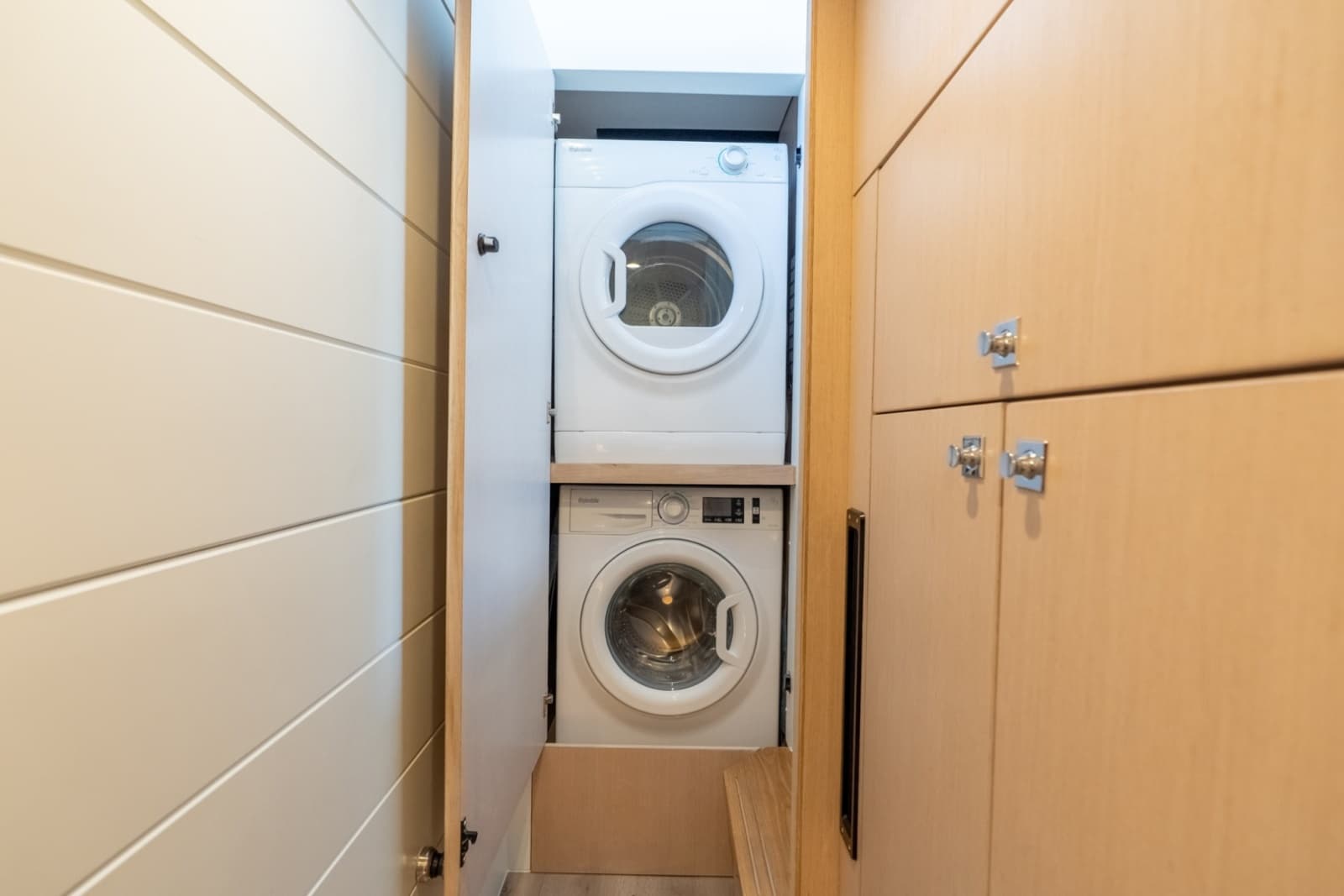 Two Oceans 555-
