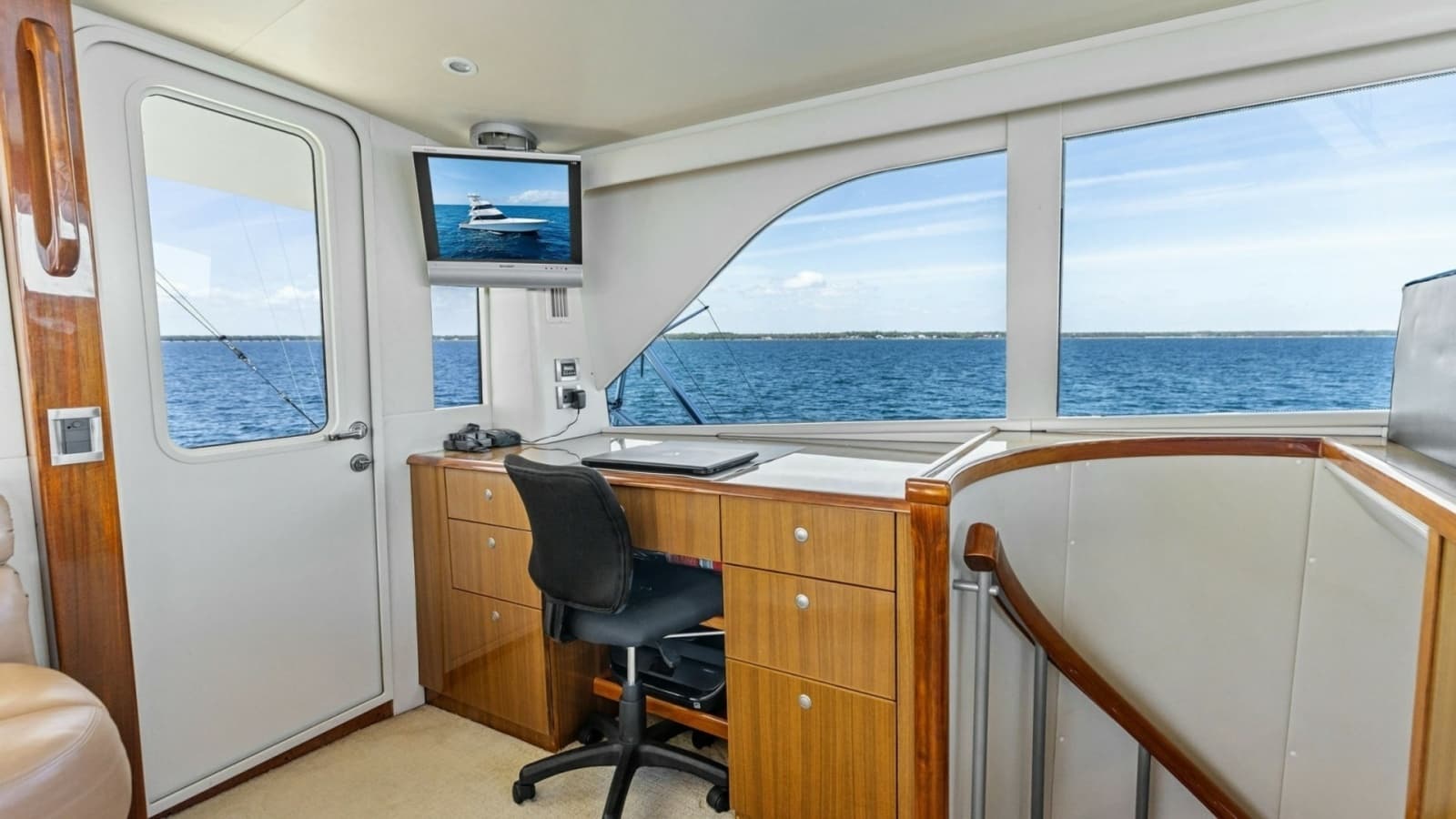 2008 Viking 68 Skybridge "Liquid Apple"