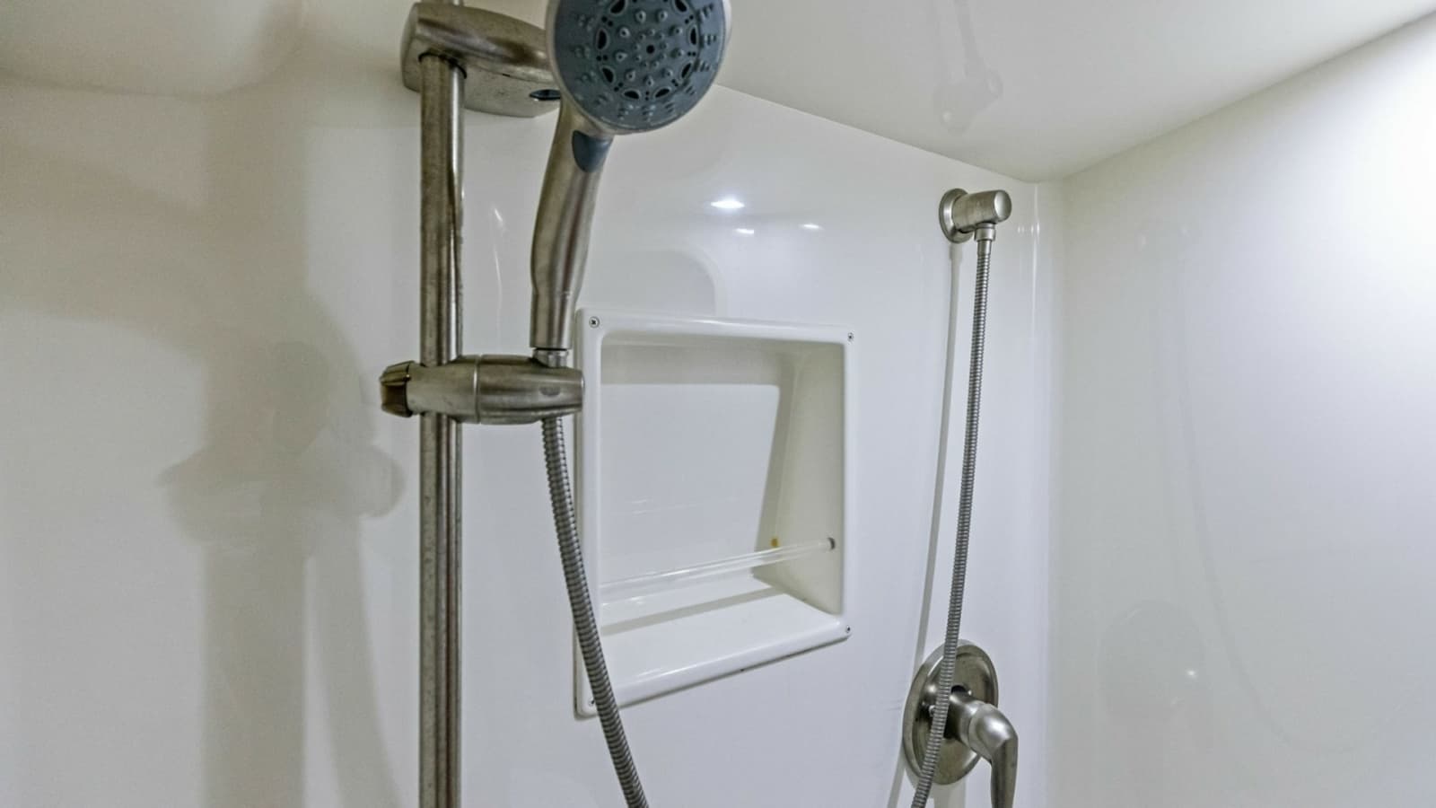2008 Viking 68 Skybridge "Liquid Apple"