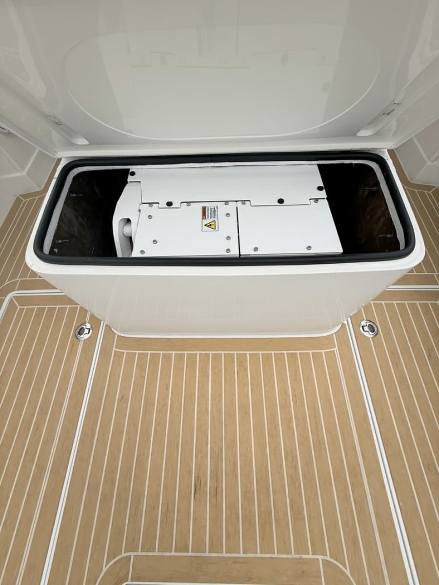 Jupiter 38 - PLAYPEN - Cockpit Storage