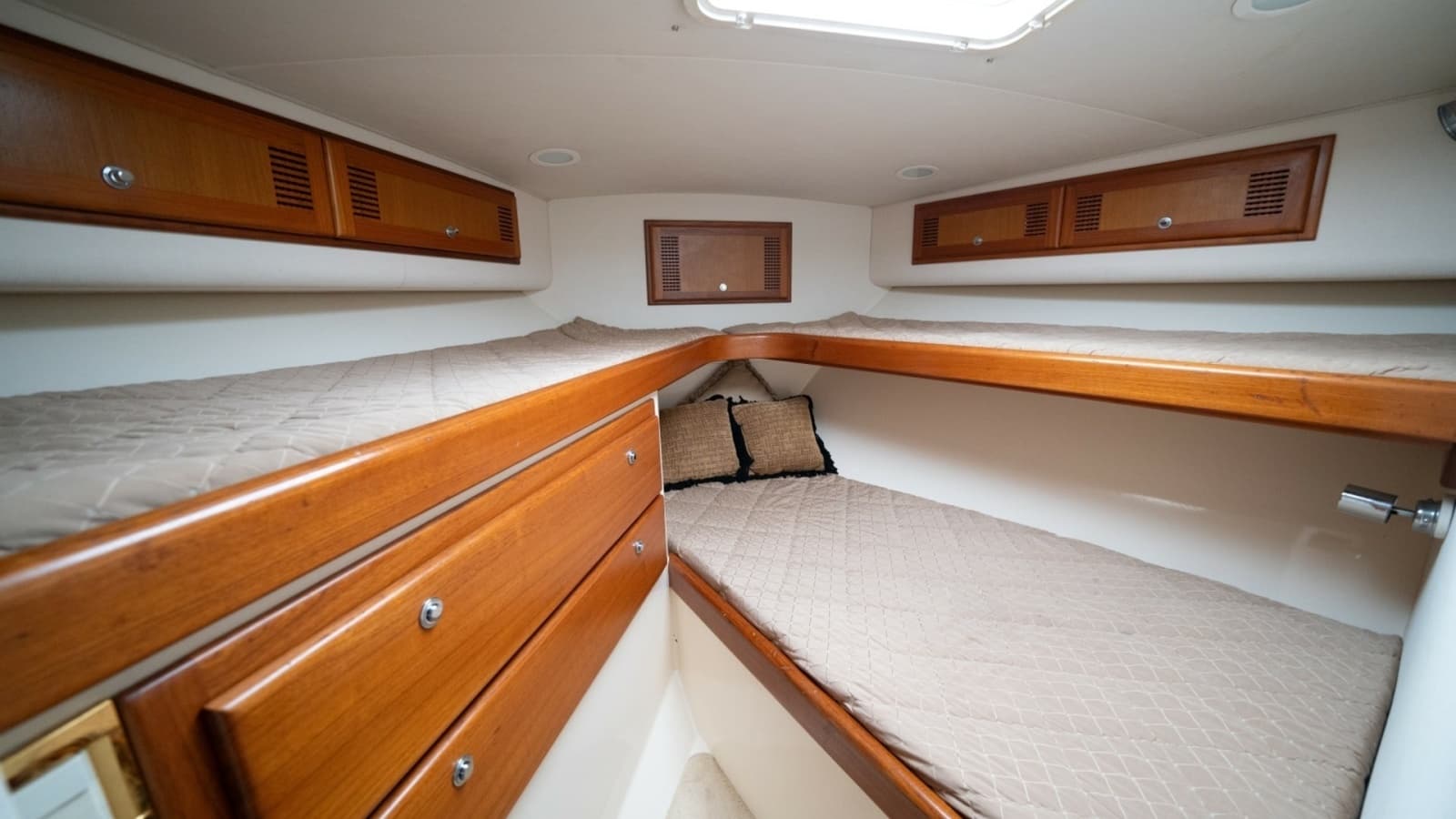 2002 Cabo 43 Convertible