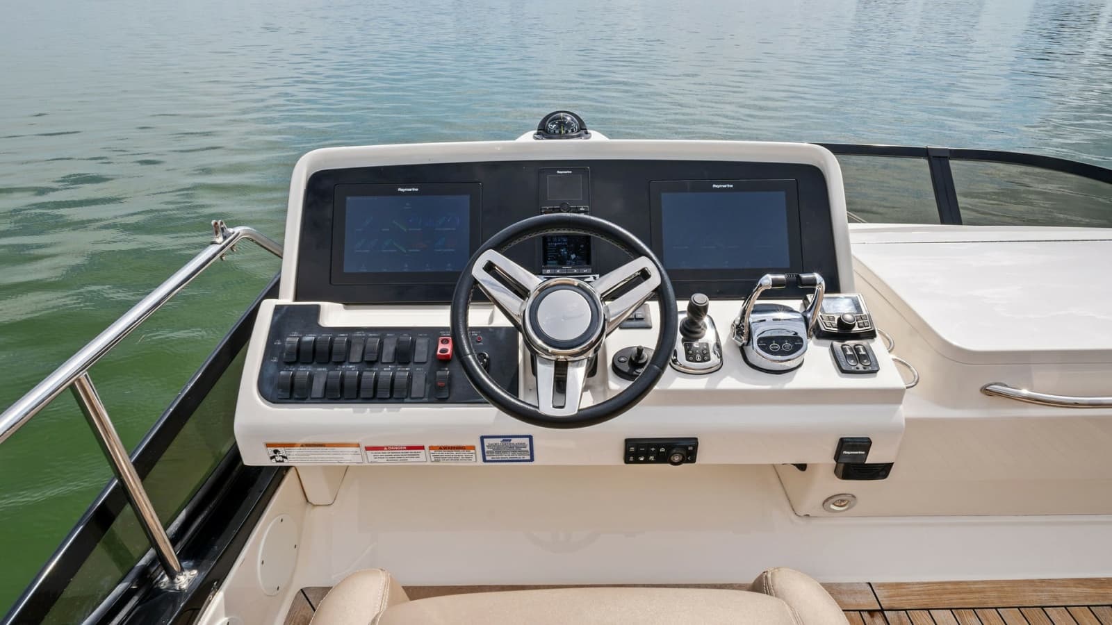 Flybridge Helm Station