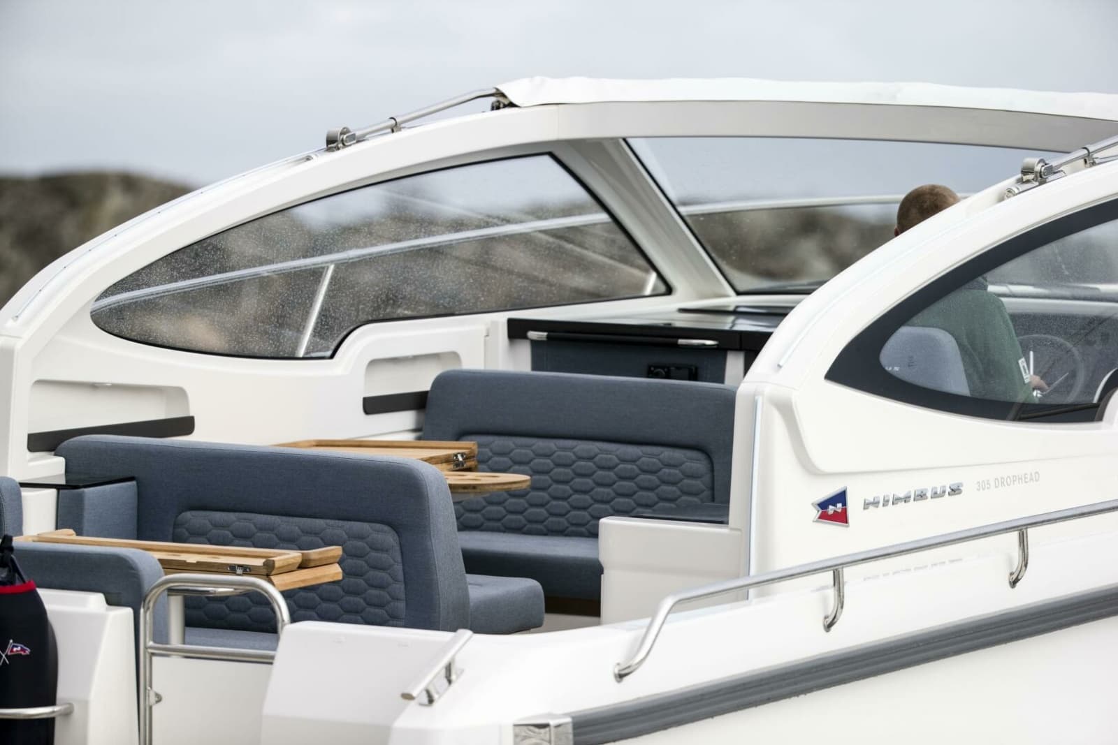 Nimbus 305 Drophead Command Deck Seating
