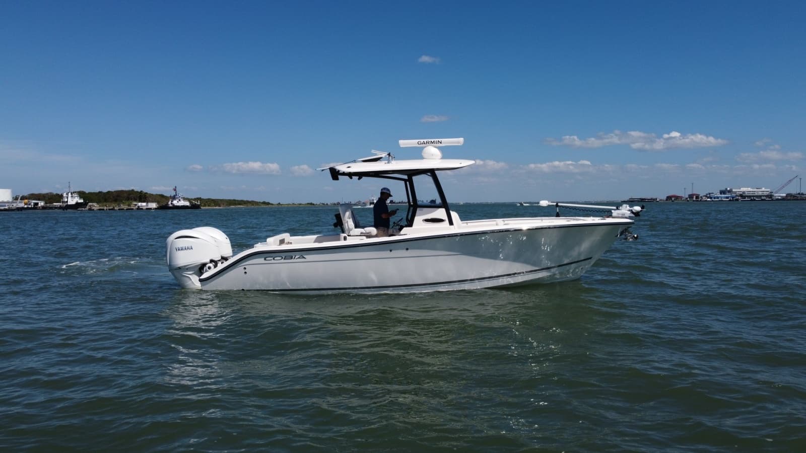 2023 Cobia 280 Center Console