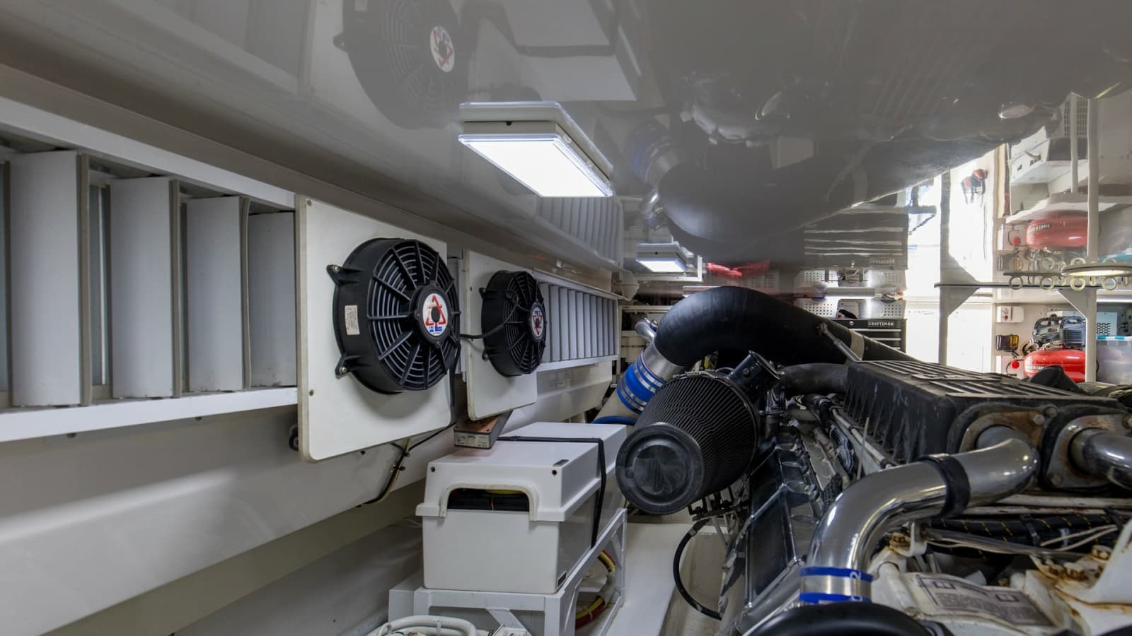 2007 64 Viking Enclosed Bridge Reel Blues Engine Room (8)