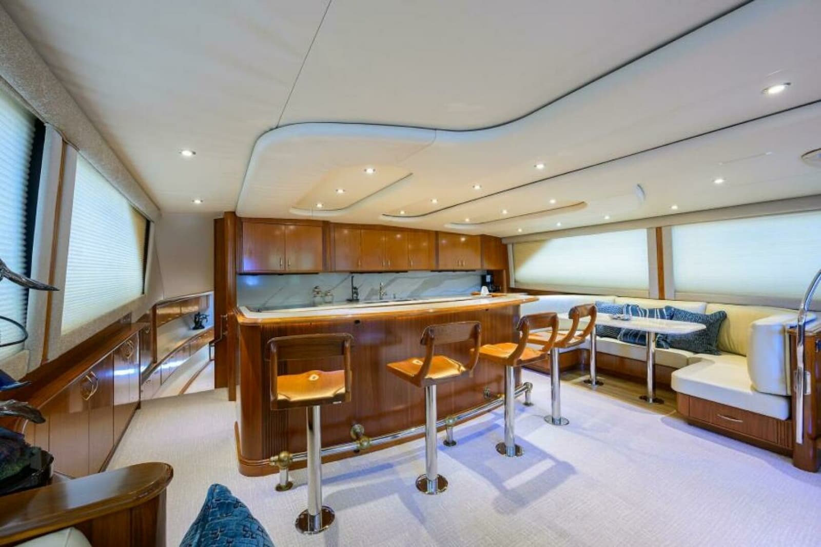 2004 Sea Force IX 82 Enclosed Bridge