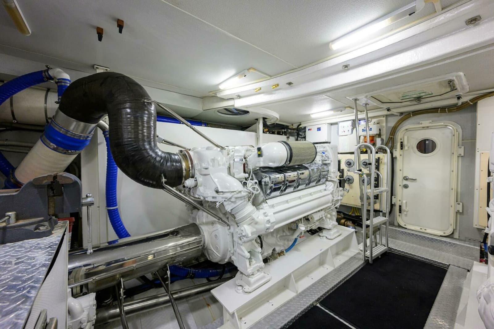 2005 Marquis 65 Motor Yacht