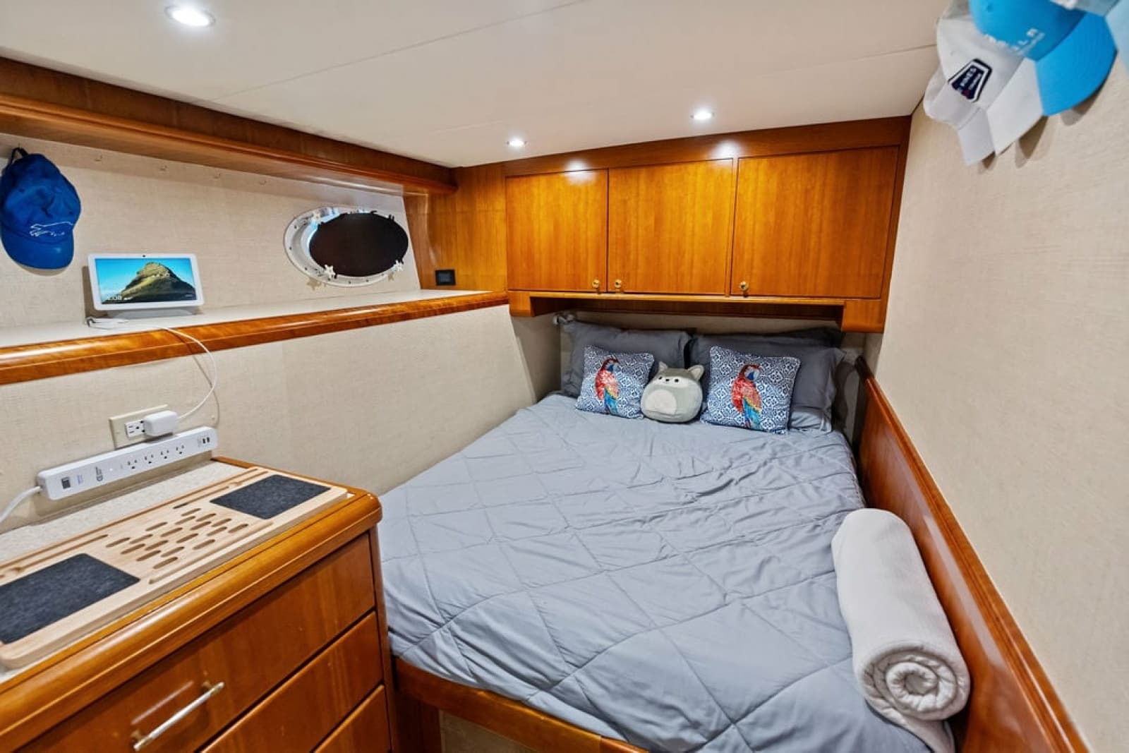 2001 West Bay 103 Sonship