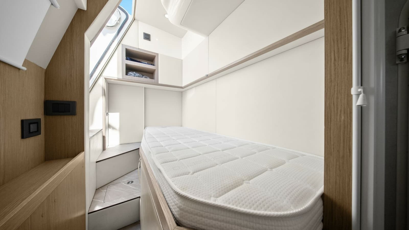 Guest Cabin with Single Berth