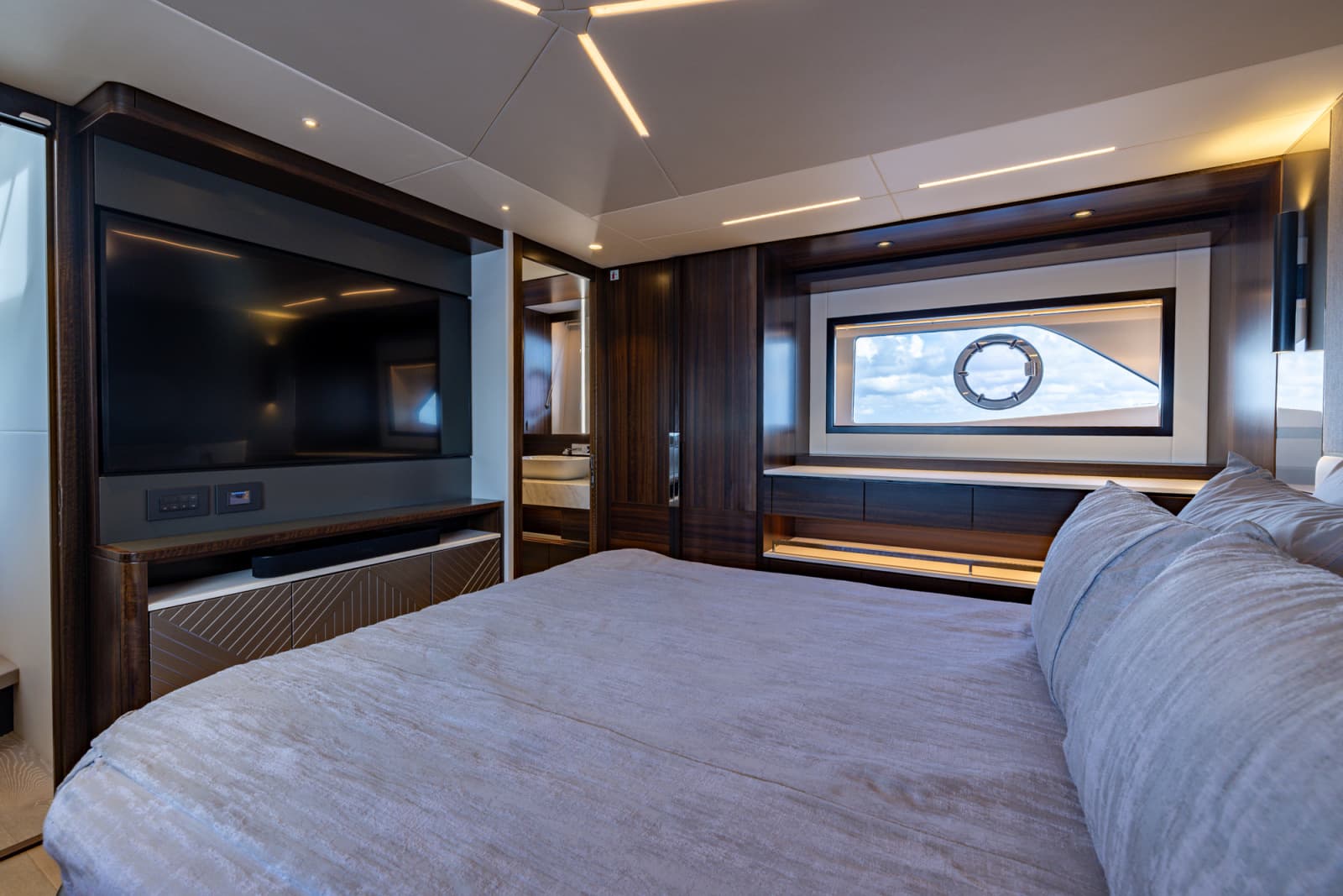 2022 Sunseeker Manhattan 68